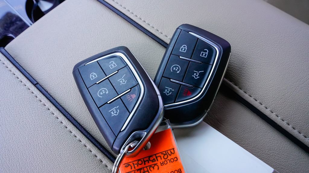 Certified 2021 Cadillac Escalade Premium Luxury image 27