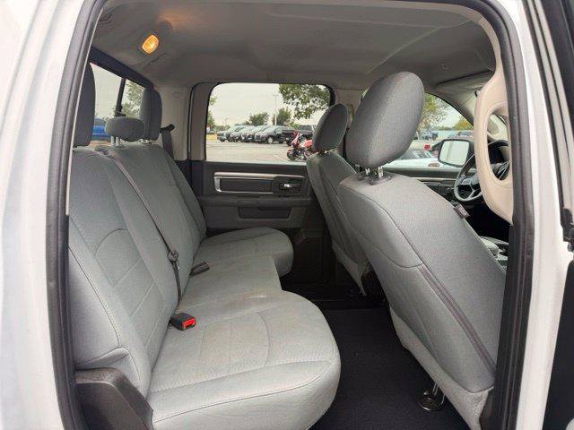 Used 2020 RAM 1500 Classic SLT AWD/4WD image 4