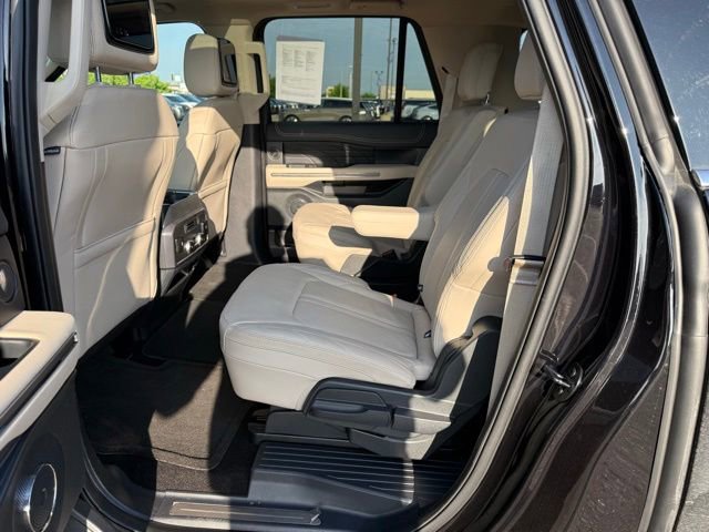 Used 2023 Ford Expedition Max Platinum AWD/4WD image 15
