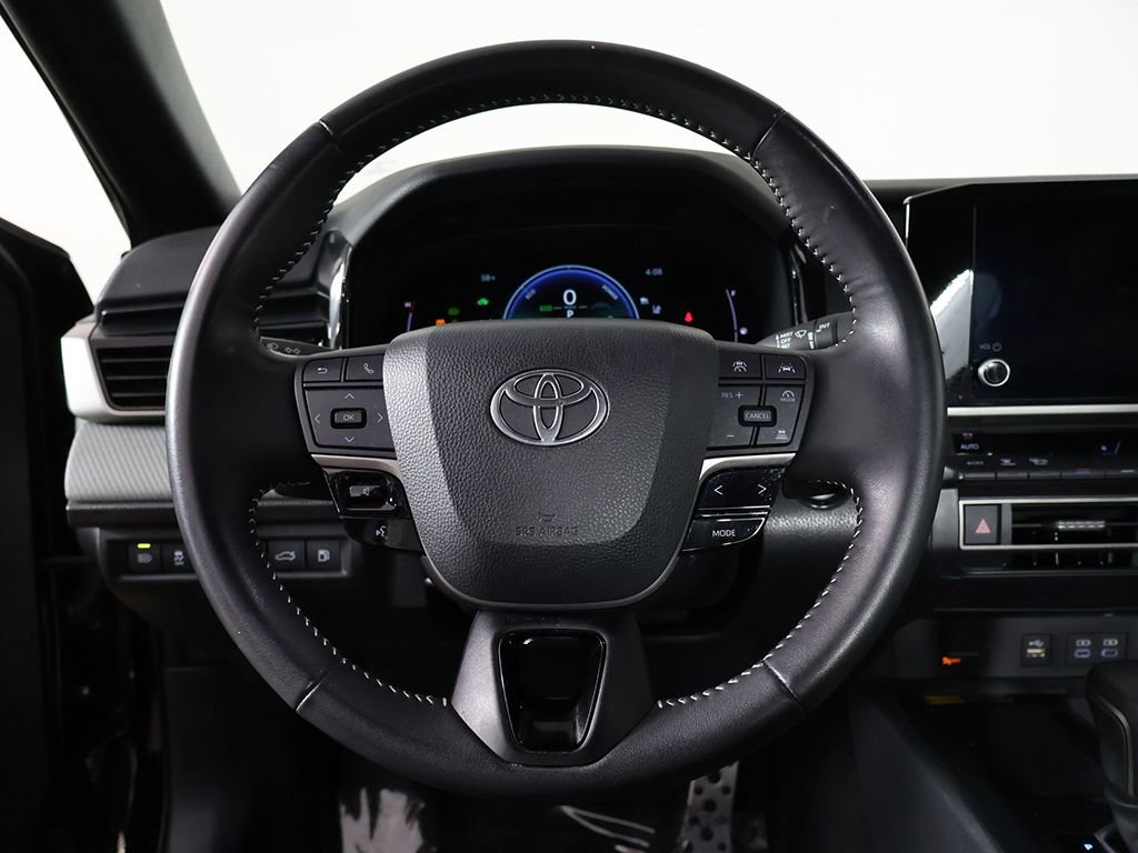 Used 2025 Toyota Camry SE FWD image 34