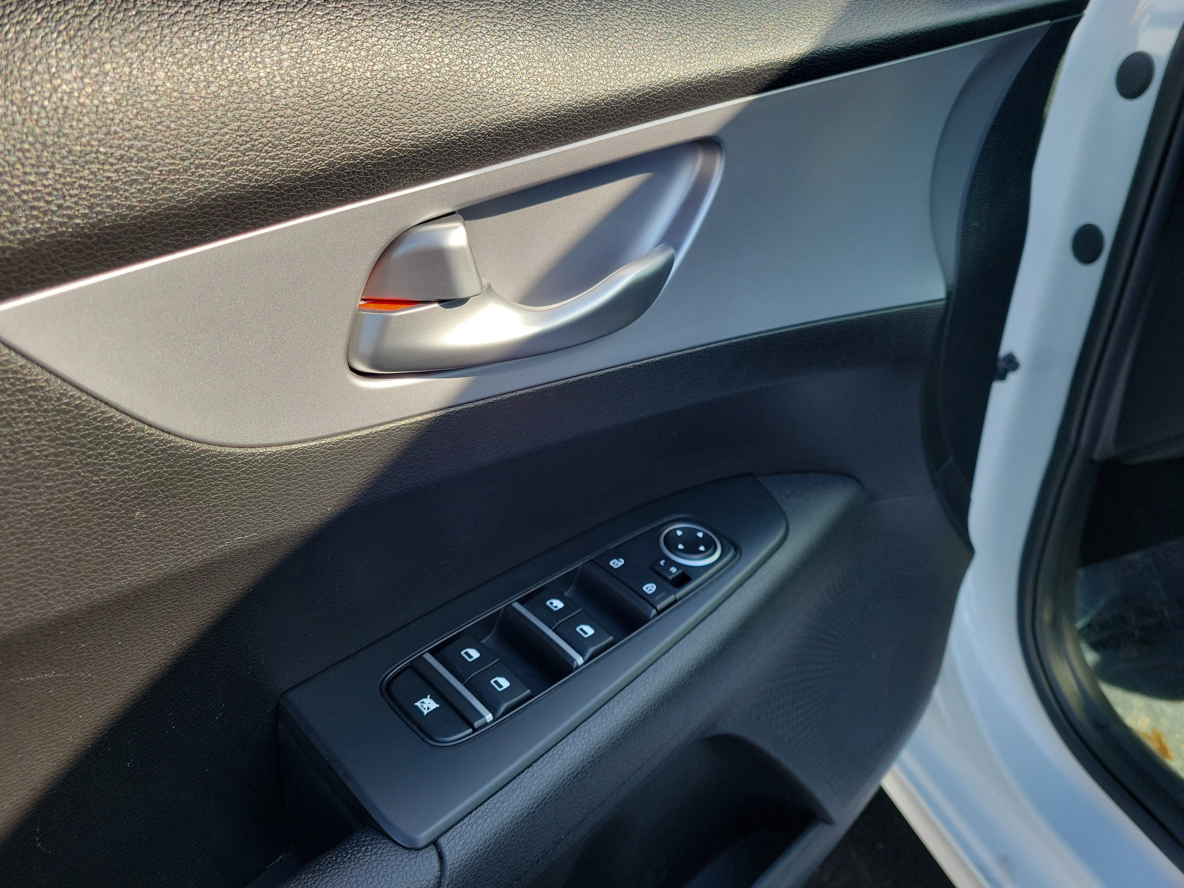 Used 2024 Kia Forte LX image 18