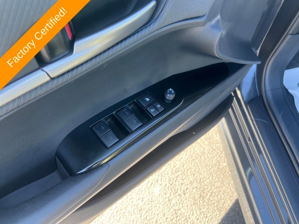 Used 2025 Toyota Camry SE image 10
