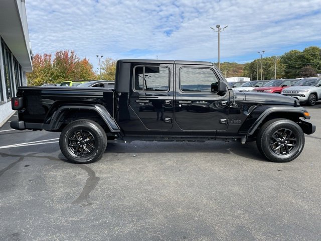 Used 2022 Jeep Gladiator Sport image 4