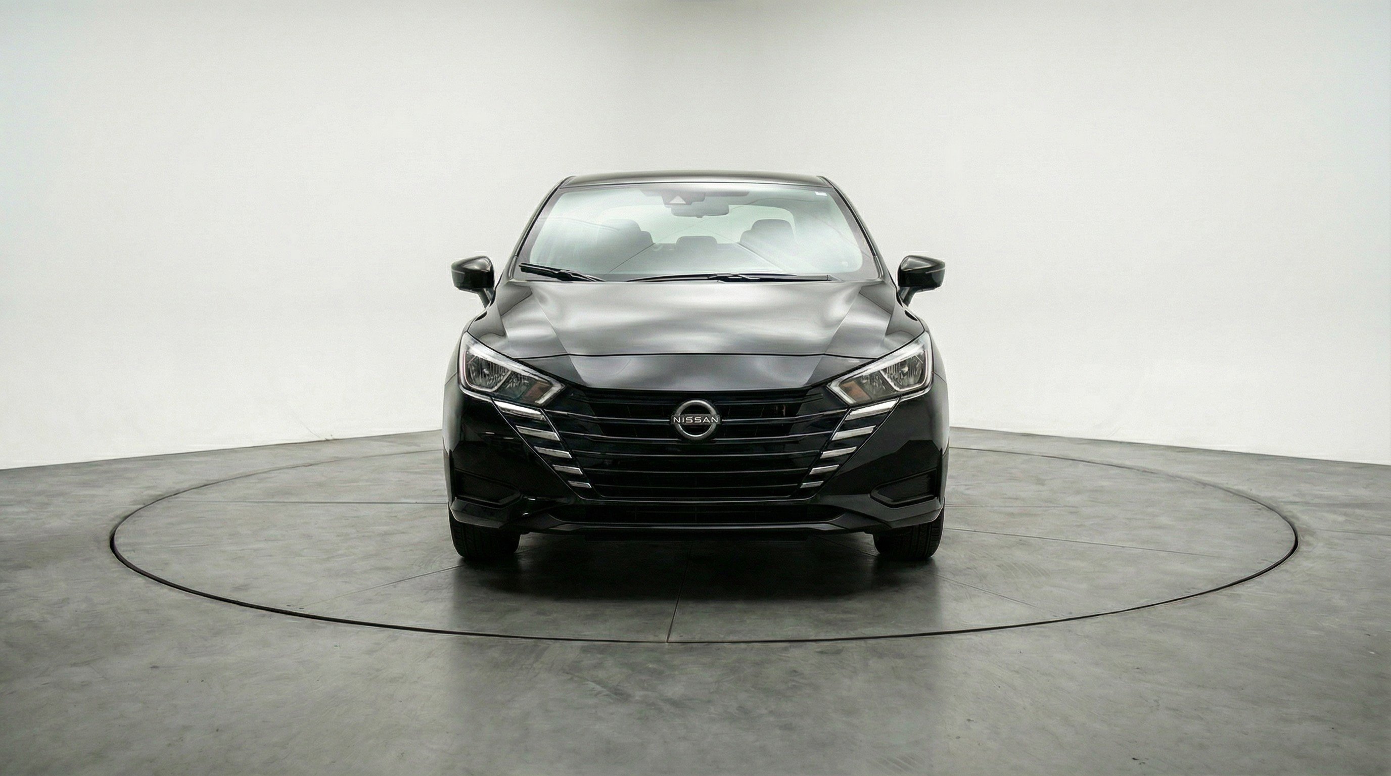 Used 2025 Nissan Versa SV FWD image 2
