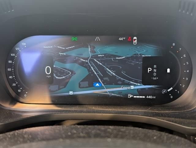 Used 2026 Volvo XC60 B5 Plus w/ Climate Package image 17