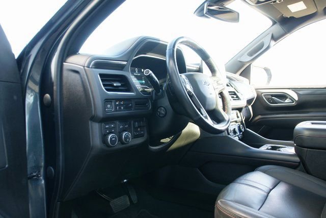 Used 2022 Chevrolet Suburban RST w/ Sport Performance Package image 15