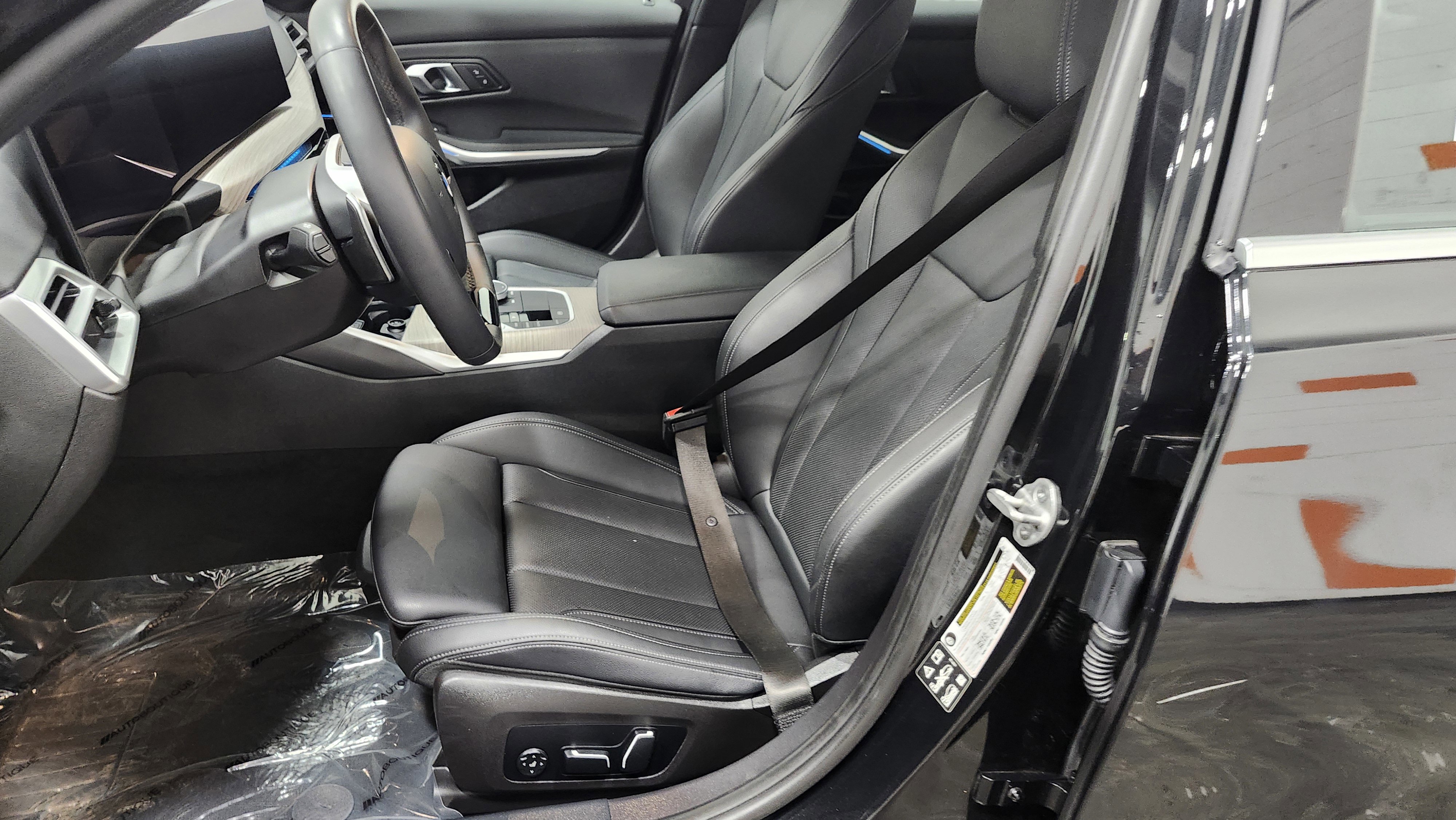 Used 2025 BMW 330i xDrive 330i xDrive w/ Convenience Package image 25