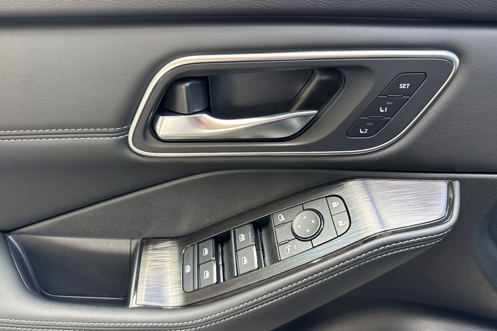 New 2026 Nissan Rogue Platinum w/ Platinum Premium Package AWD/4WD image 8