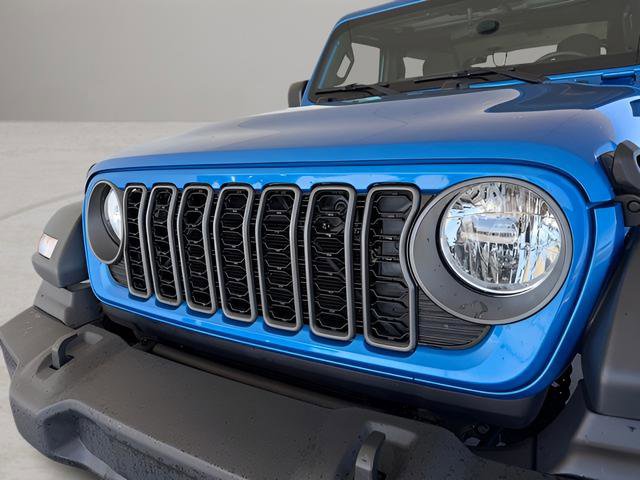Used 2025 Jeep Wrangler Sport AWD/4WD image 2