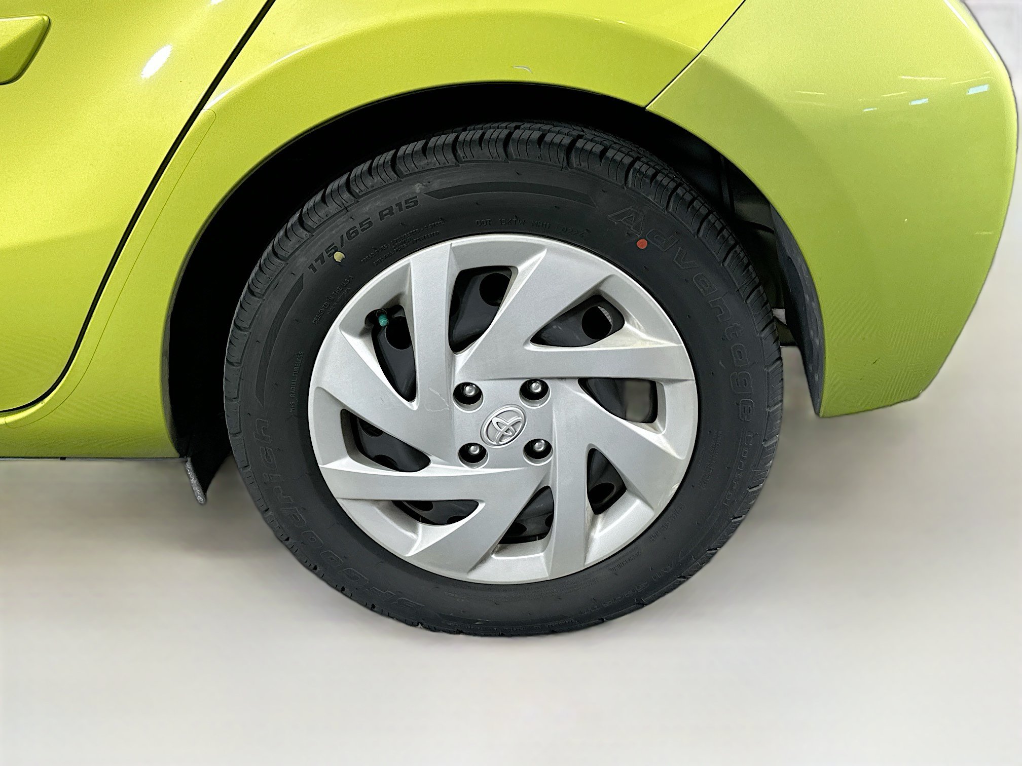 Used 2015 Toyota Prius C Two FWD image 11