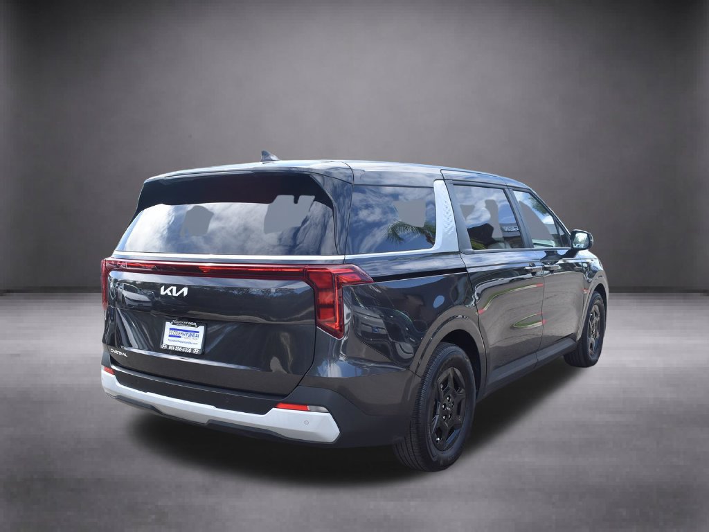 Used 2026 Kia Carnival FWD image 8