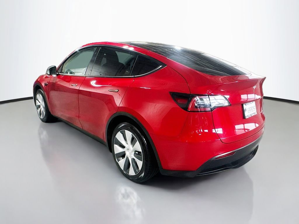 Used 2022 Tesla Model Y Long Range image 9