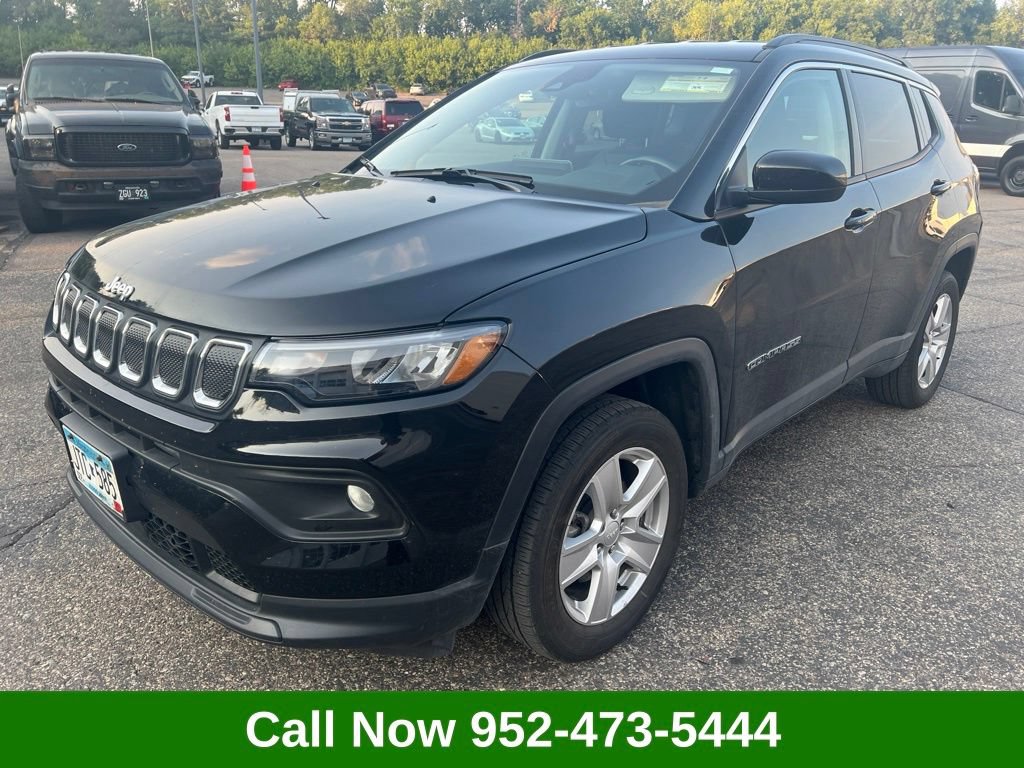 Used 2022 Jeep Compass Latitude w/ Convenience Group AWD/4WD image 1