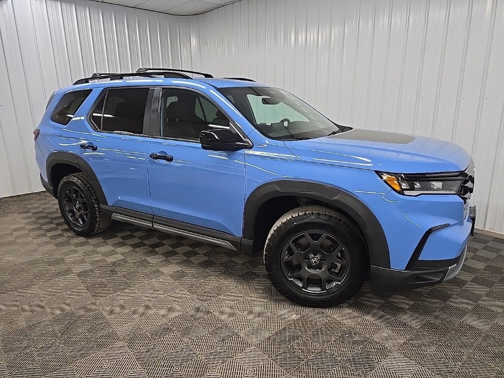 Used 2023 Honda Pilot TrailSport image 1