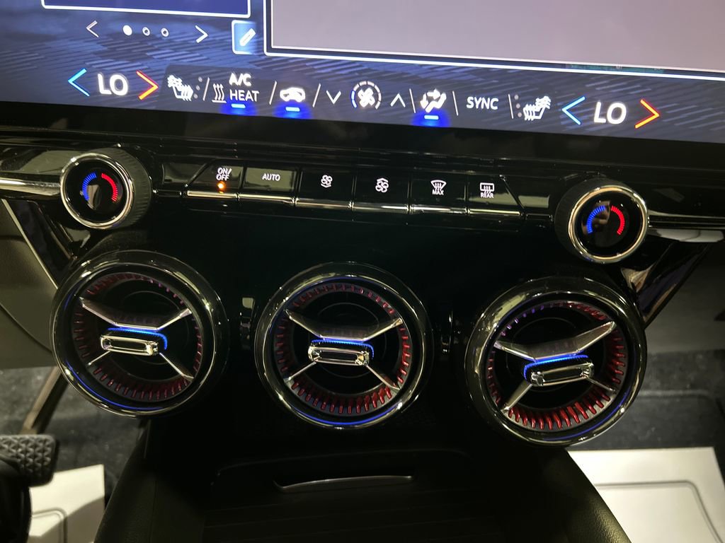 Used 2024 Chevrolet Blazer EV RS image 19