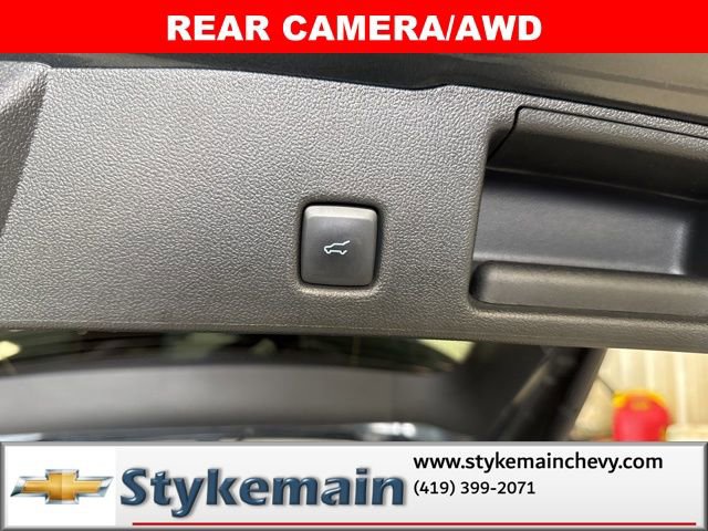 Used 2022 Ford Escape SEL w/ SEL Stealth AWD Package image 11