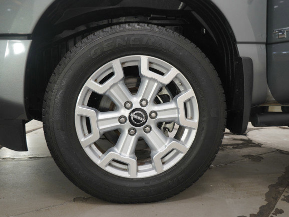 Used 2024 Nissan Titan SV w/ SV Convenience Package image 33