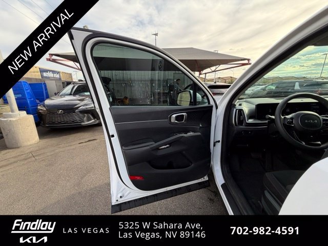 Certified 2024 Kia Sorento LX FWD image 9