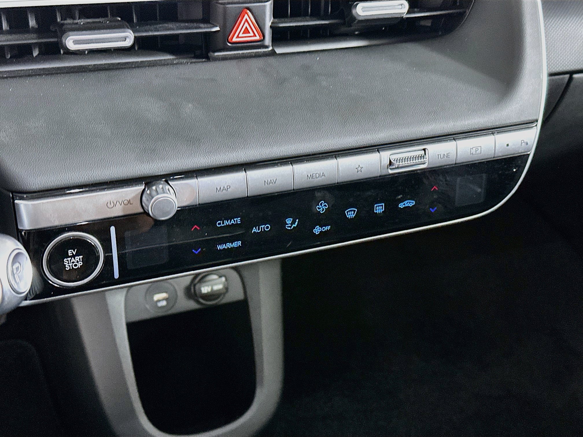 Used 2024 Hyundai Ioniq 5 SE RWD image 24
