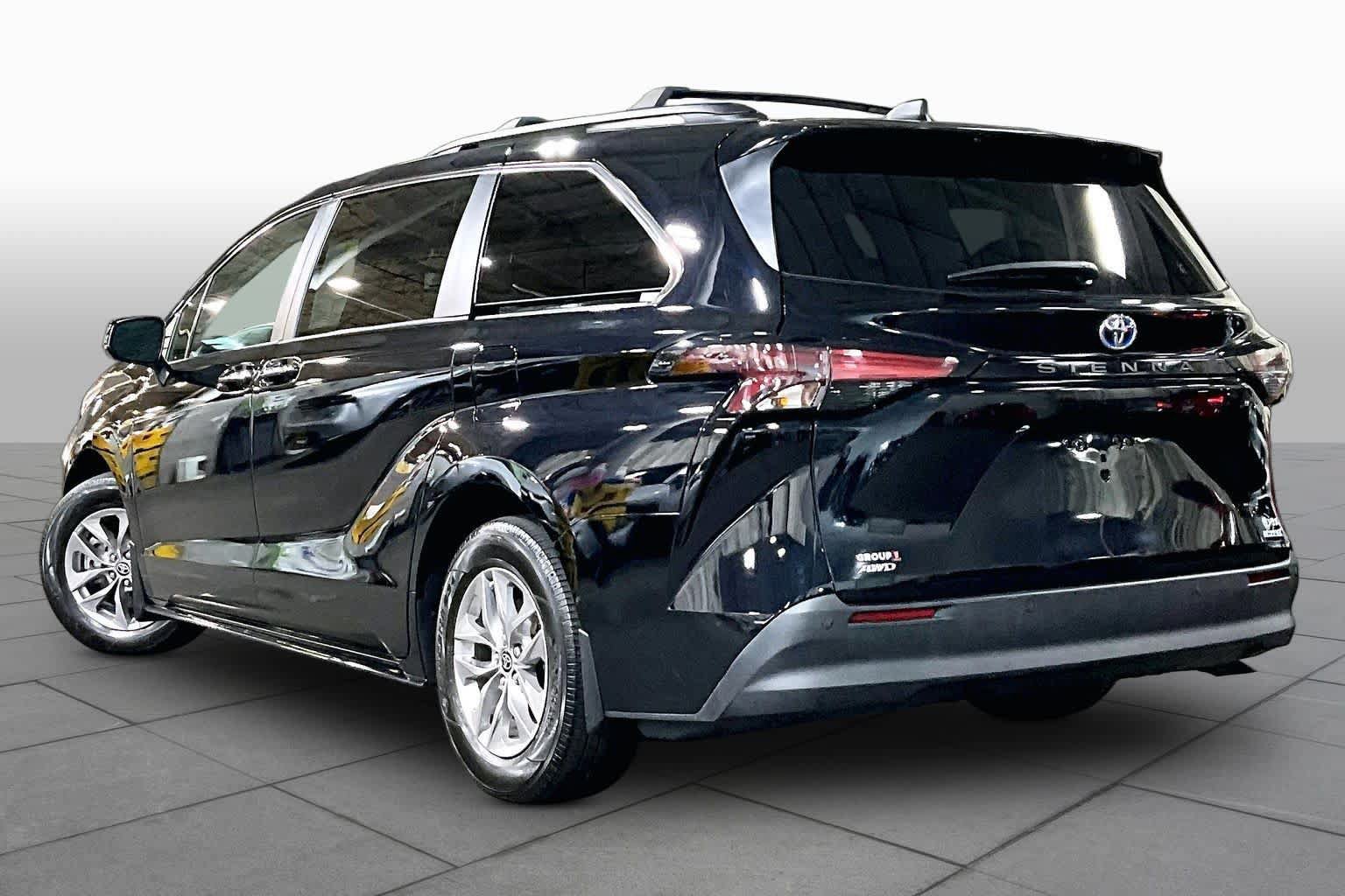 Certified 2023 Toyota Sienna XLE w/ XLE Plus Package AWD/4WD image 23