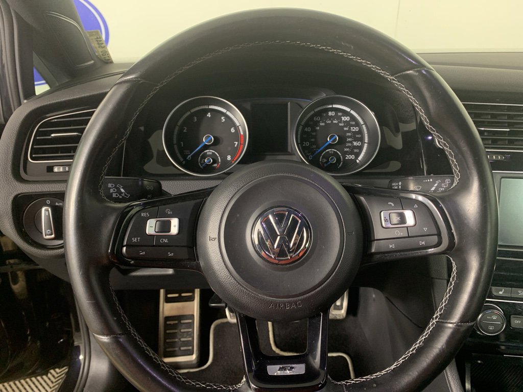 Used 2016 Volkswagen Golf R 4-Door image 22