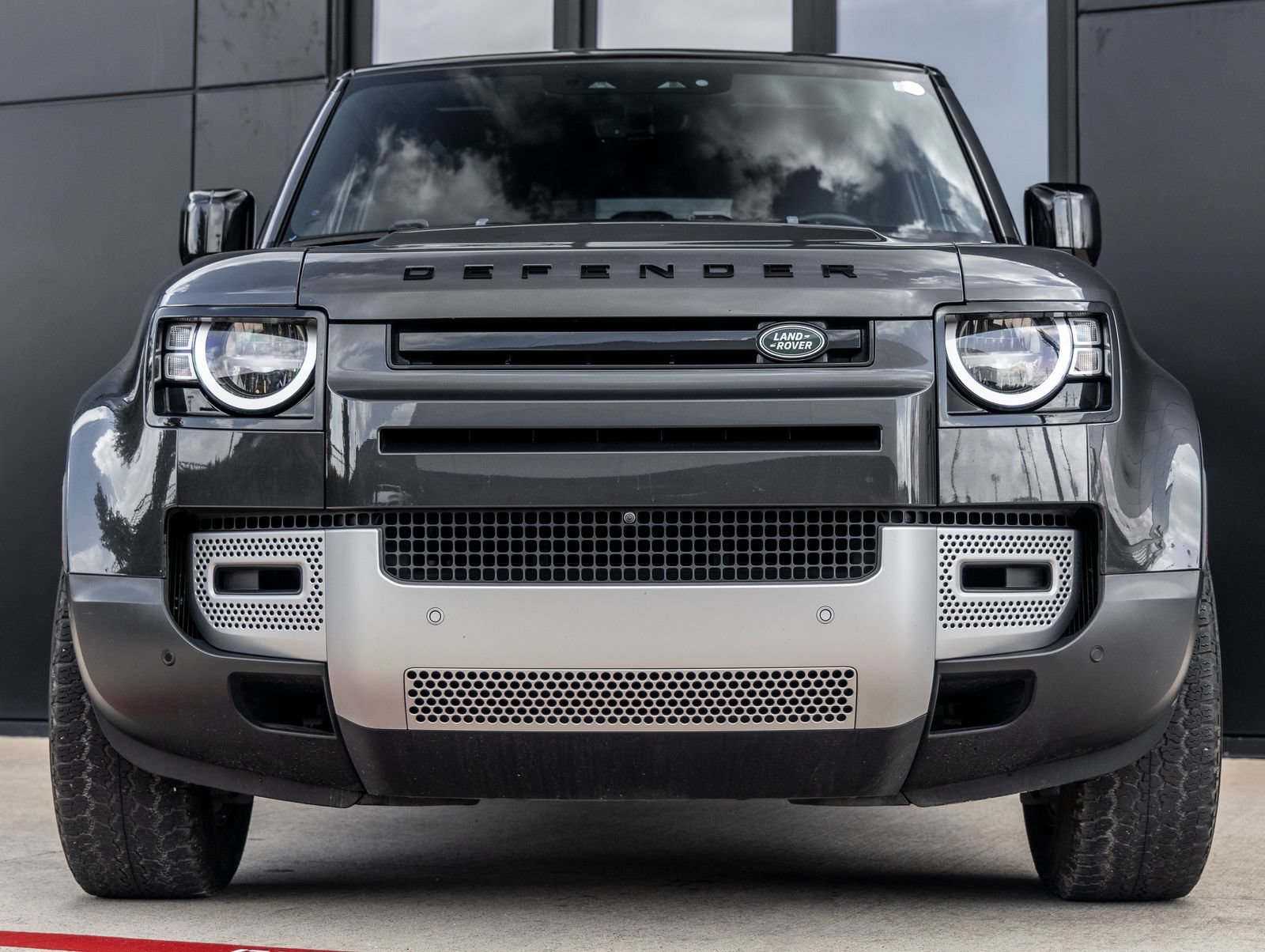 Used 2023 Land Rover Defender 90 S AWD/4WD image 4