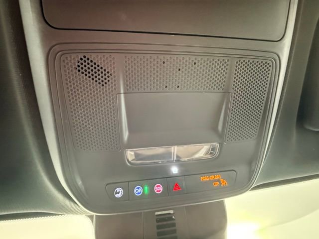 Used 2025 Buick Enclave Preferred w/ Power Package FWD image 24