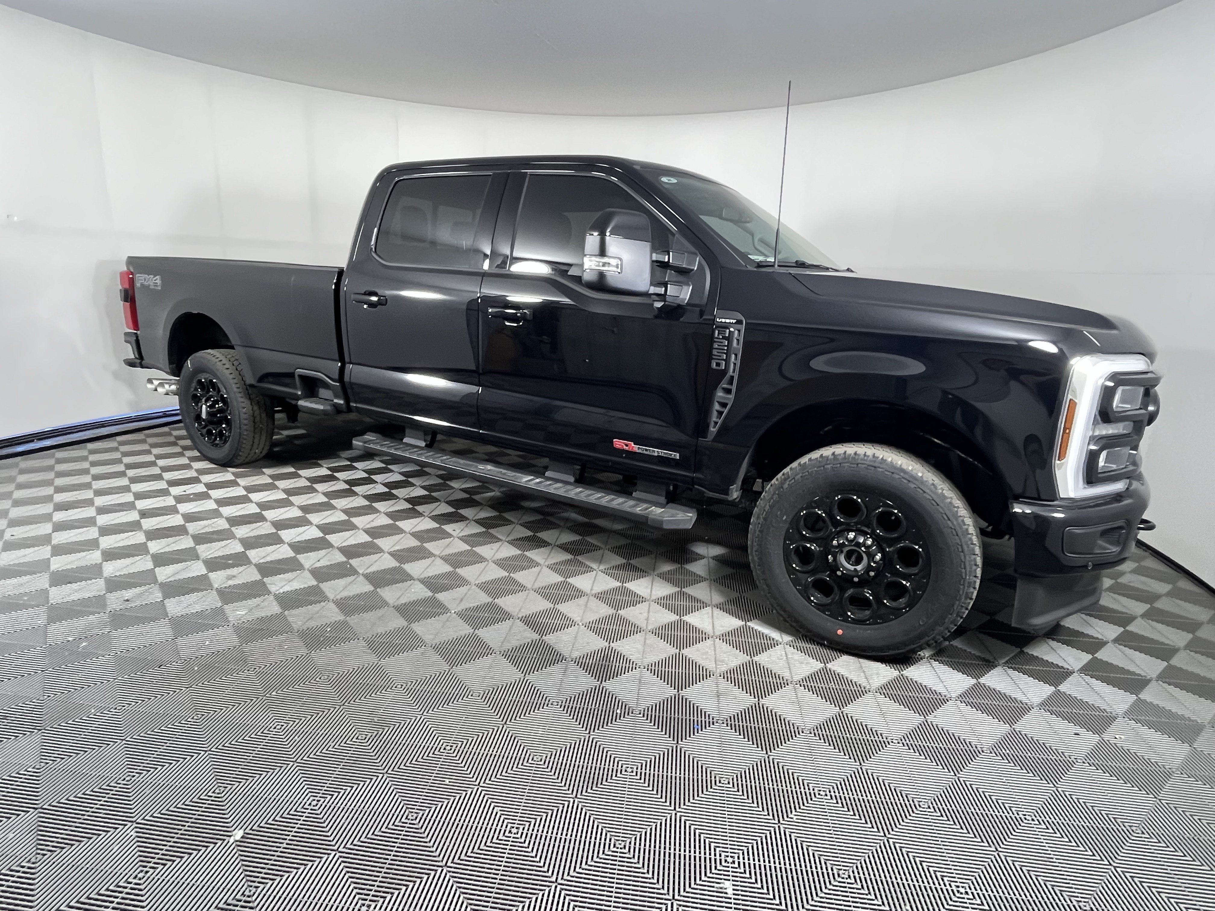 New 2026 Ford F250 Lariat w/ Black Appearance Package AWD/4WD image 6
