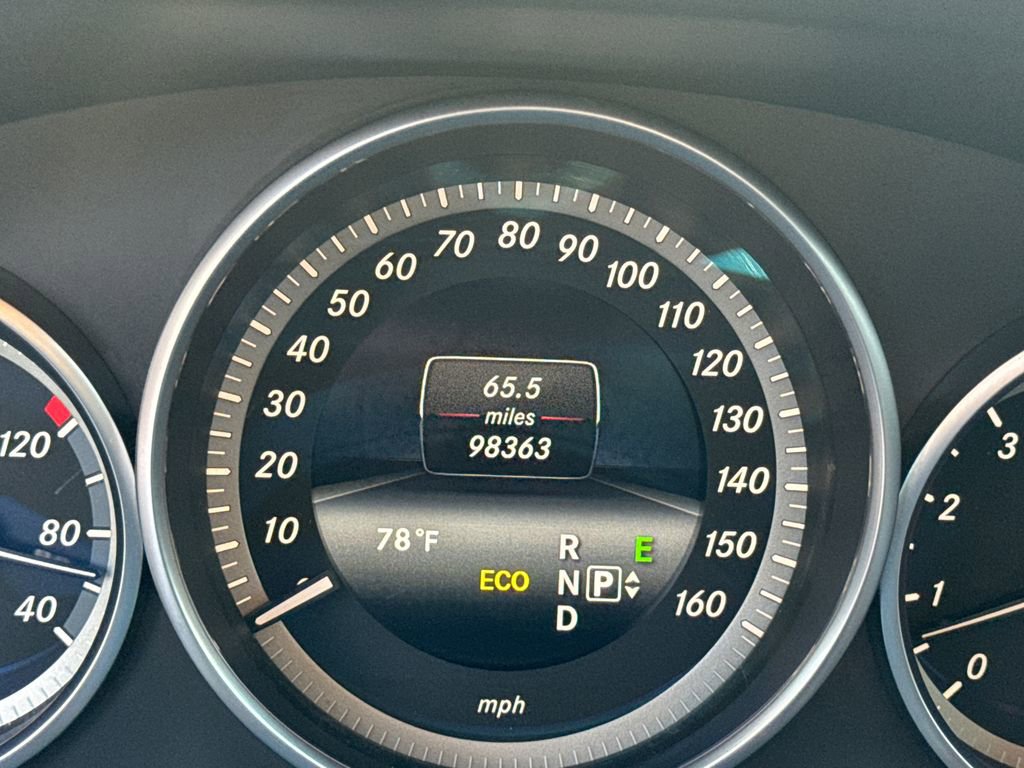 Used 2014 Mercedes-Benz E 350 Sedan image 28