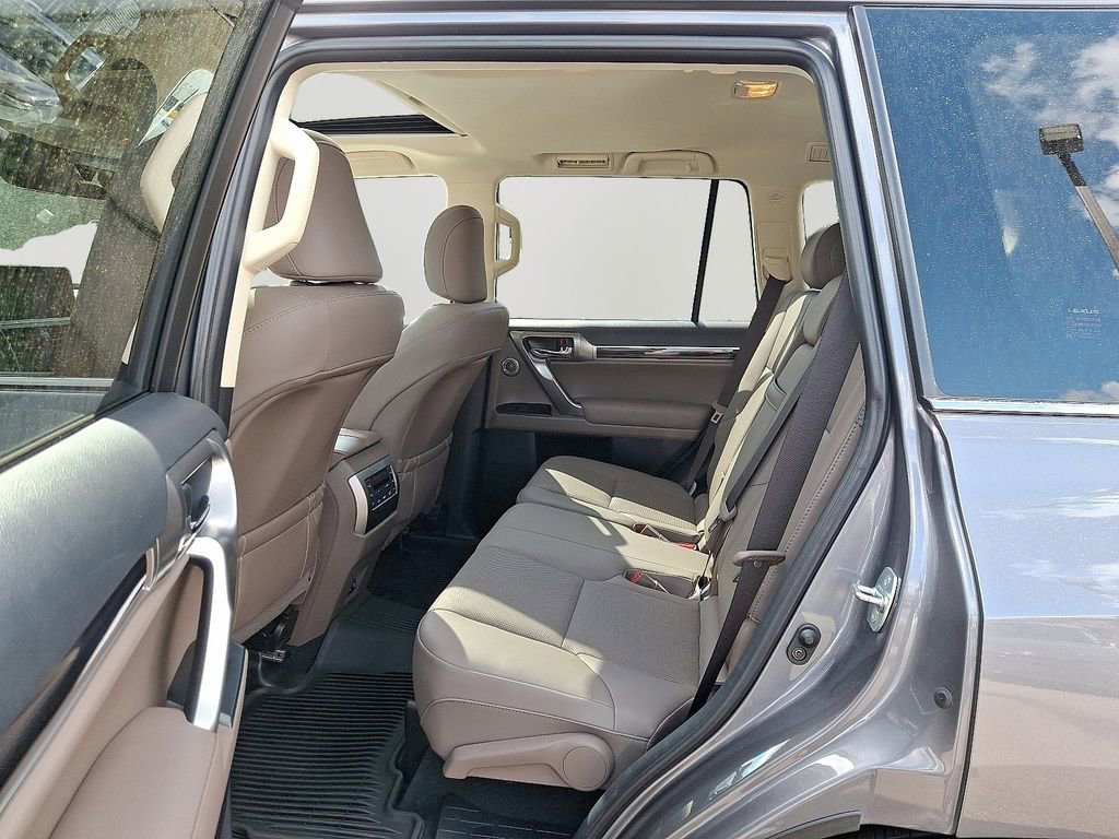 Certified 2022 Lexus GX 460 Premium w/ Premium Plus Package AWD/4WD image 8