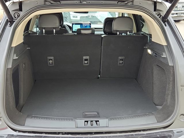 New 2025 Lincoln Corsair Reserve w/ Equipment Group 202A image 13