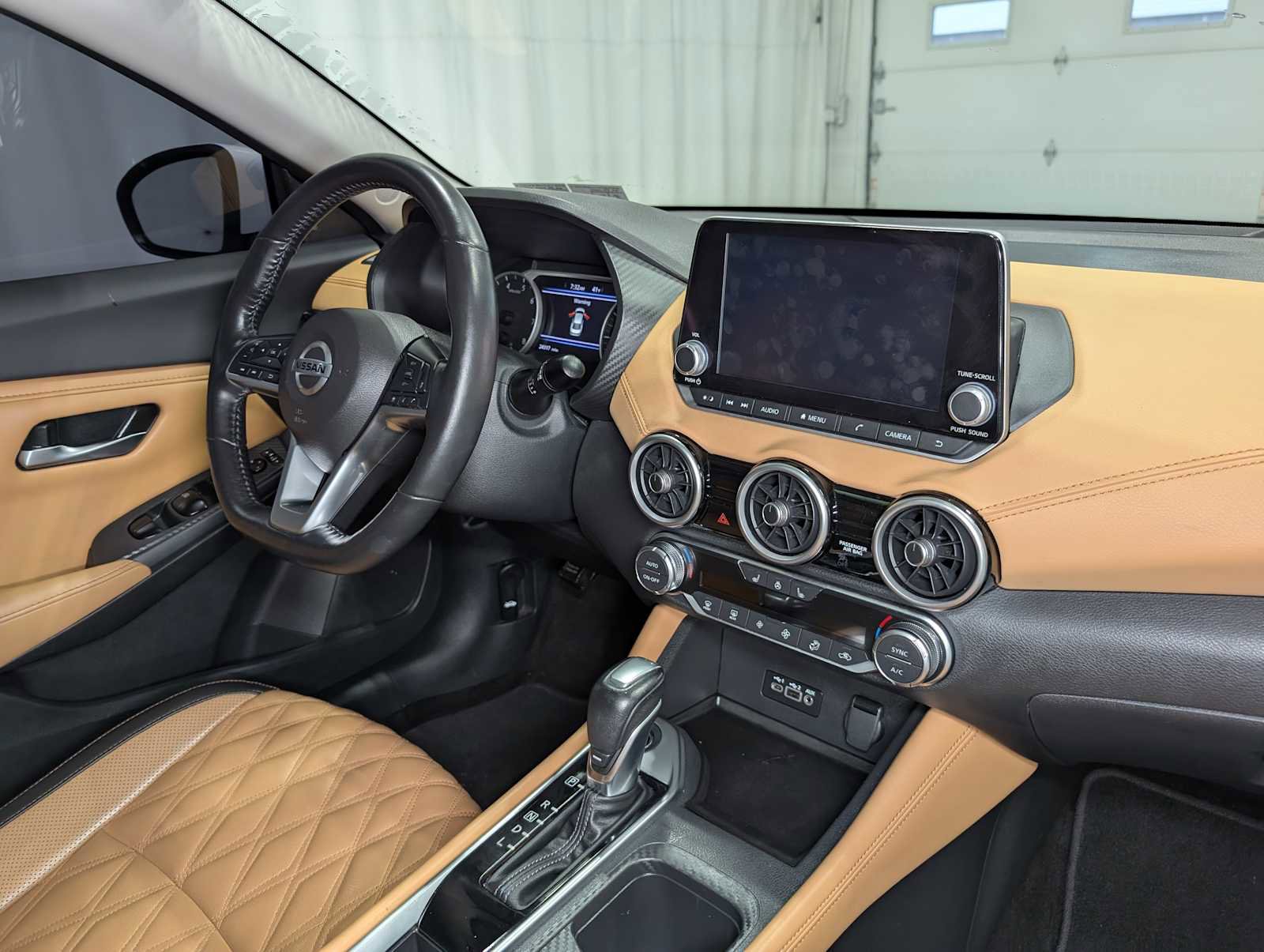 Used 2022 Nissan Sentra SV w/ SV Premium Package image 40