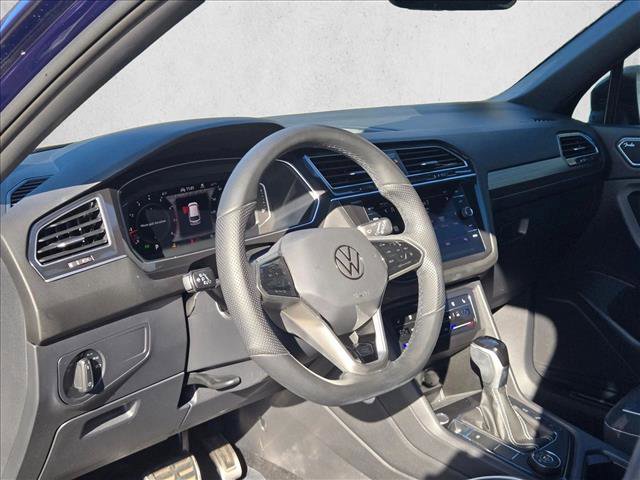 Used 2024 Volkswagen Tiguan SEL R-Line image 9