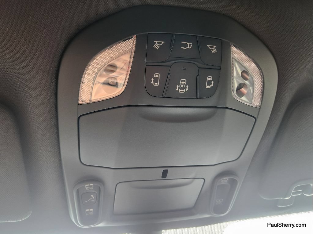 New 2027 Chrysler Pacifica Limited FWD image 37