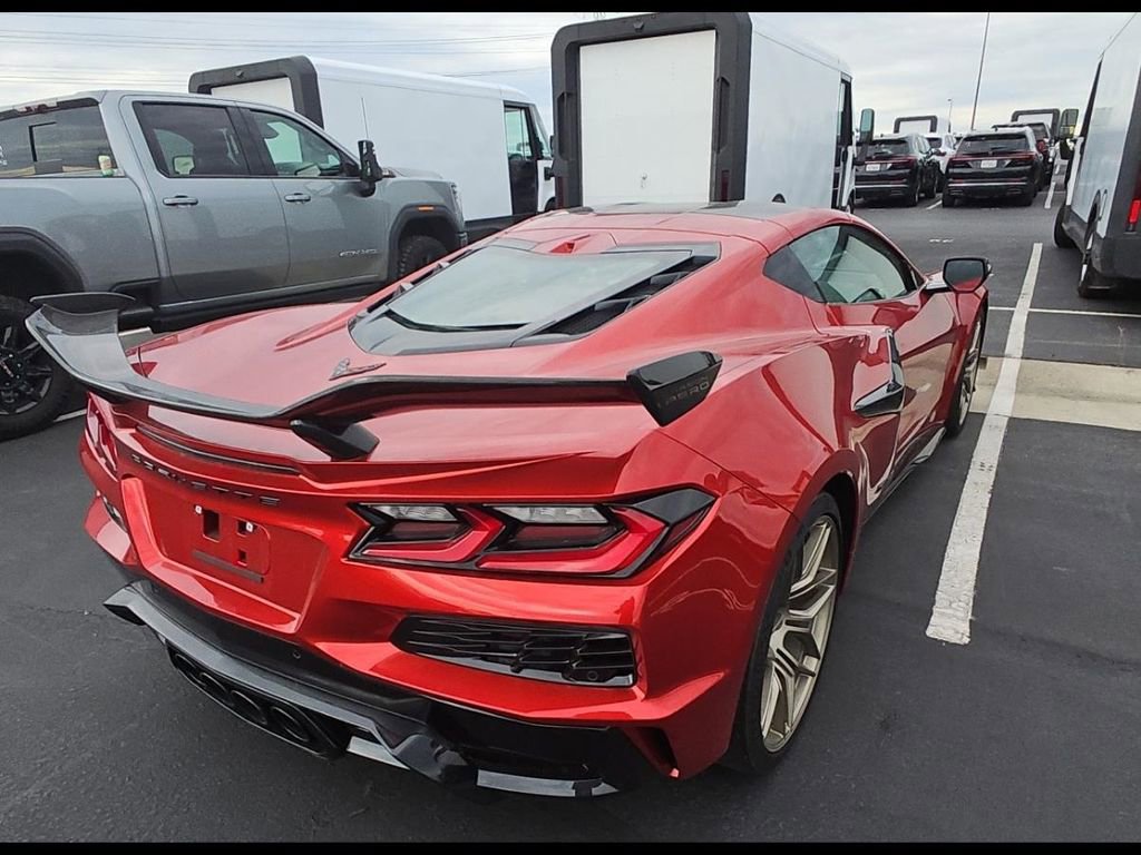 Used 2023 Chevrolet Corvette Z06 w/ Z07 Performance Package image 9