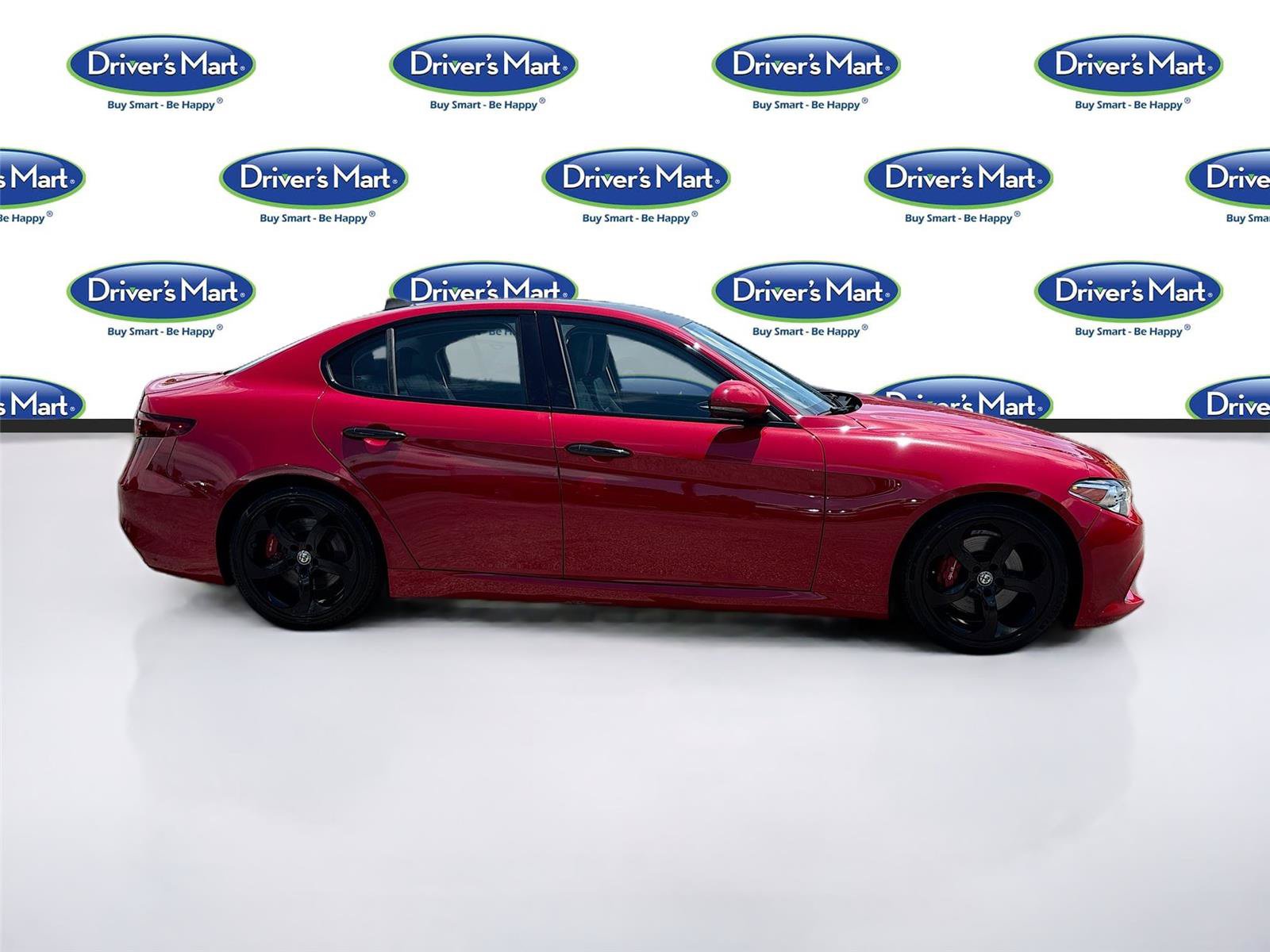 Used 2017 Alfa Romeo Giulia w/ Sport Appearance Package RWD image 8