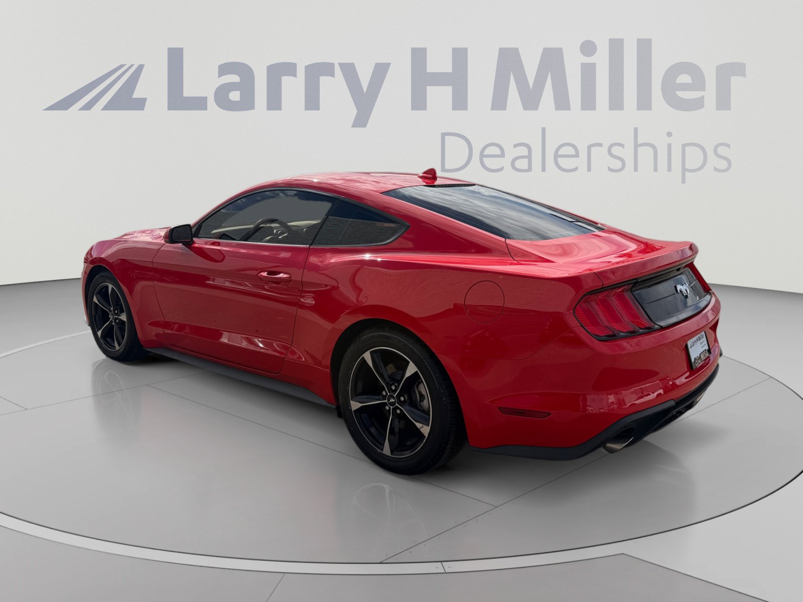 Used 2021 Ford Mustang Coupe RWD image 3