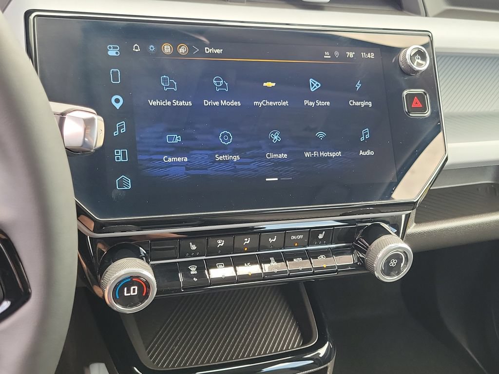 Used 2027 Chevrolet Bolt LT w/ Comfort Package FWD image 8