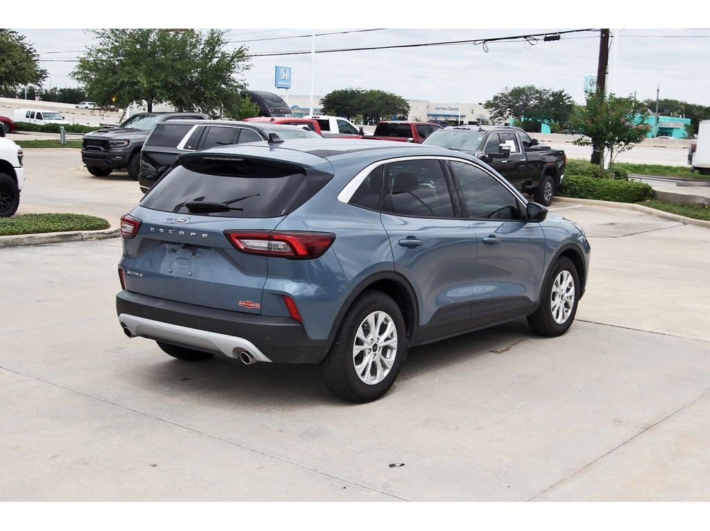 Used 2024 Ford Escape Active w/ Tech Pack #1 FWD image 6