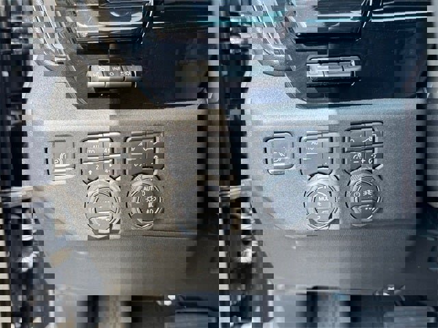 Used 2024 Chevrolet Silverado 2500 ZR2 w/ Technology Package image 18