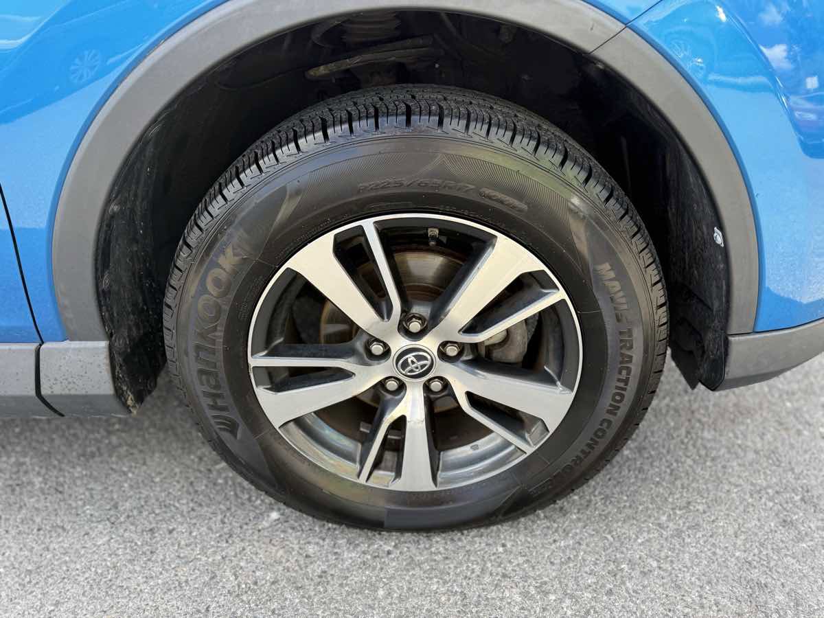 Used 2017 Toyota RAV4 XLE image 26