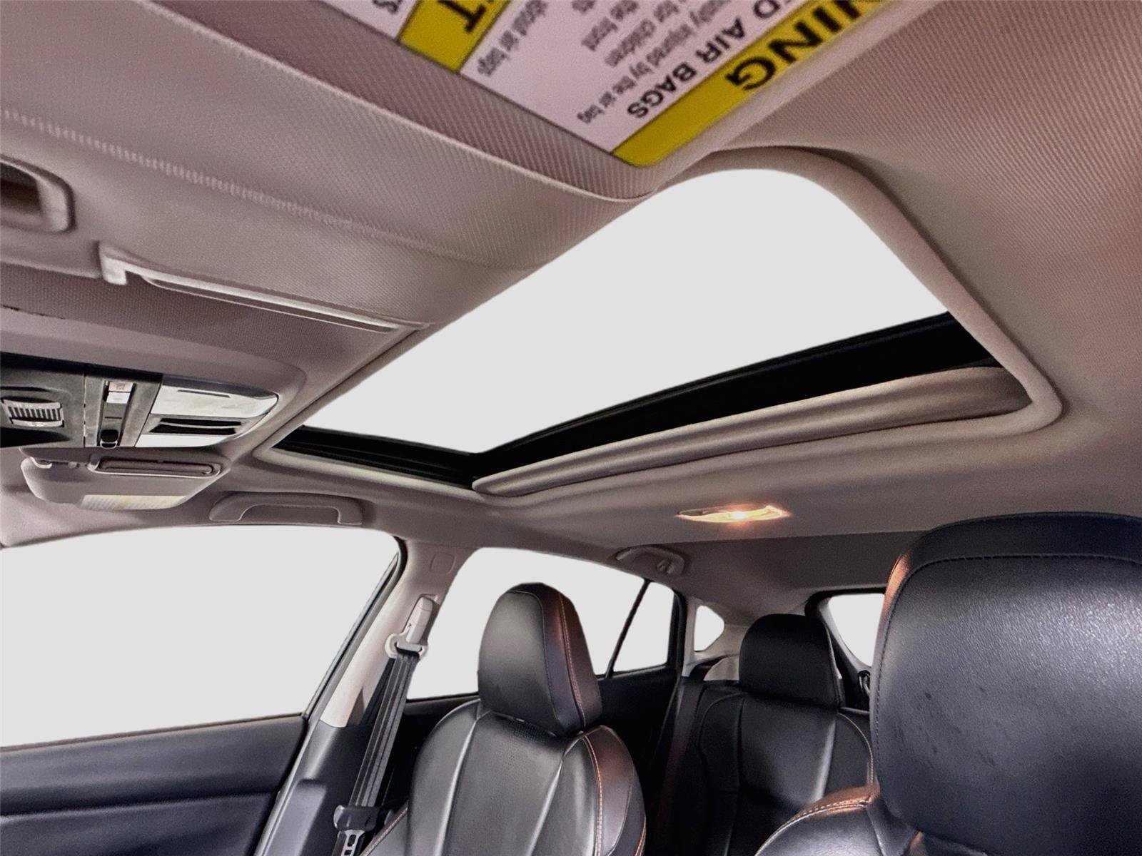 Used 2019 Subaru Crosstrek 2.0i Limited w/ Moonroof Package w/Navigation AWD/4WD image 17