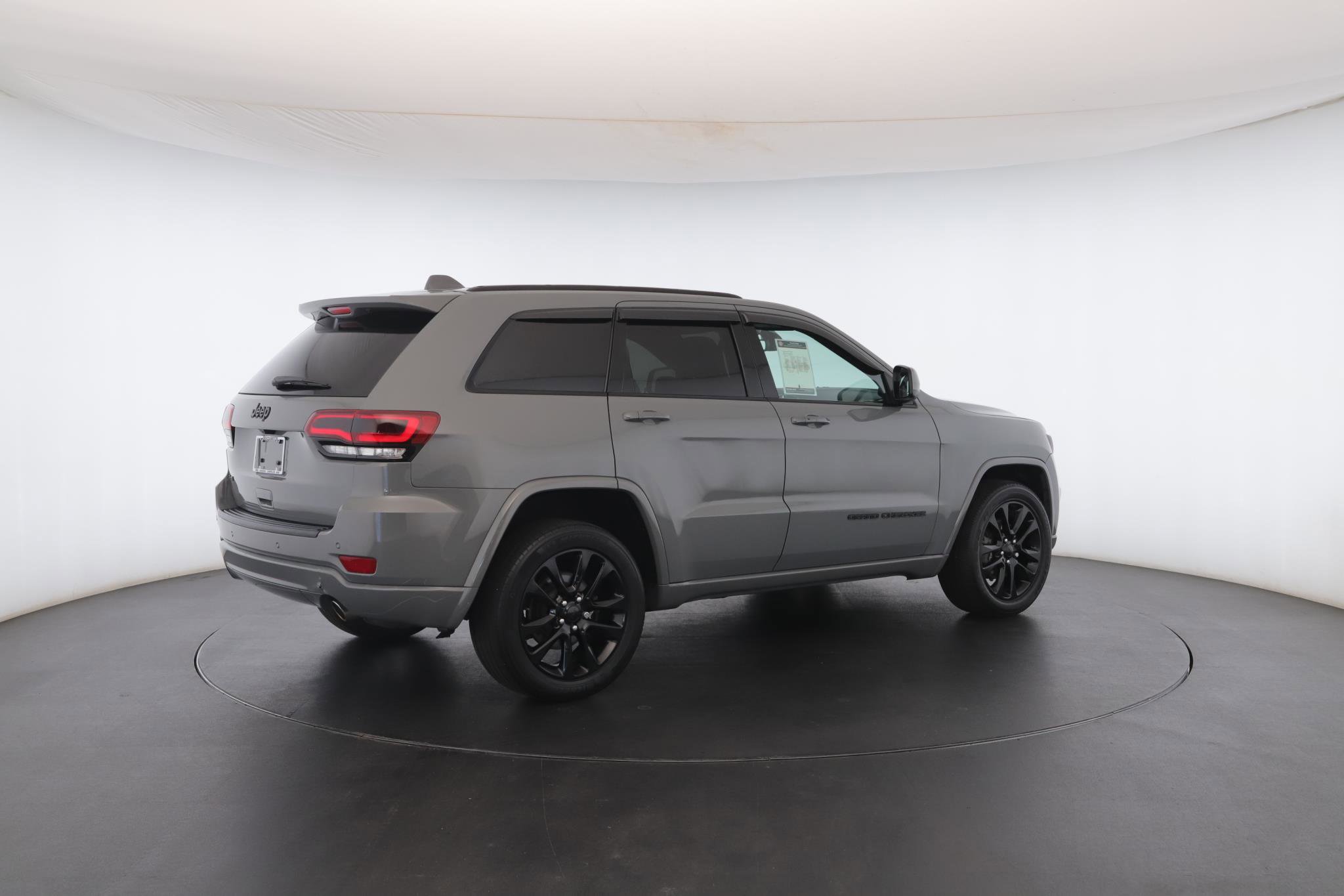 Used 2020 Jeep Grand Cherokee Altitude image 28