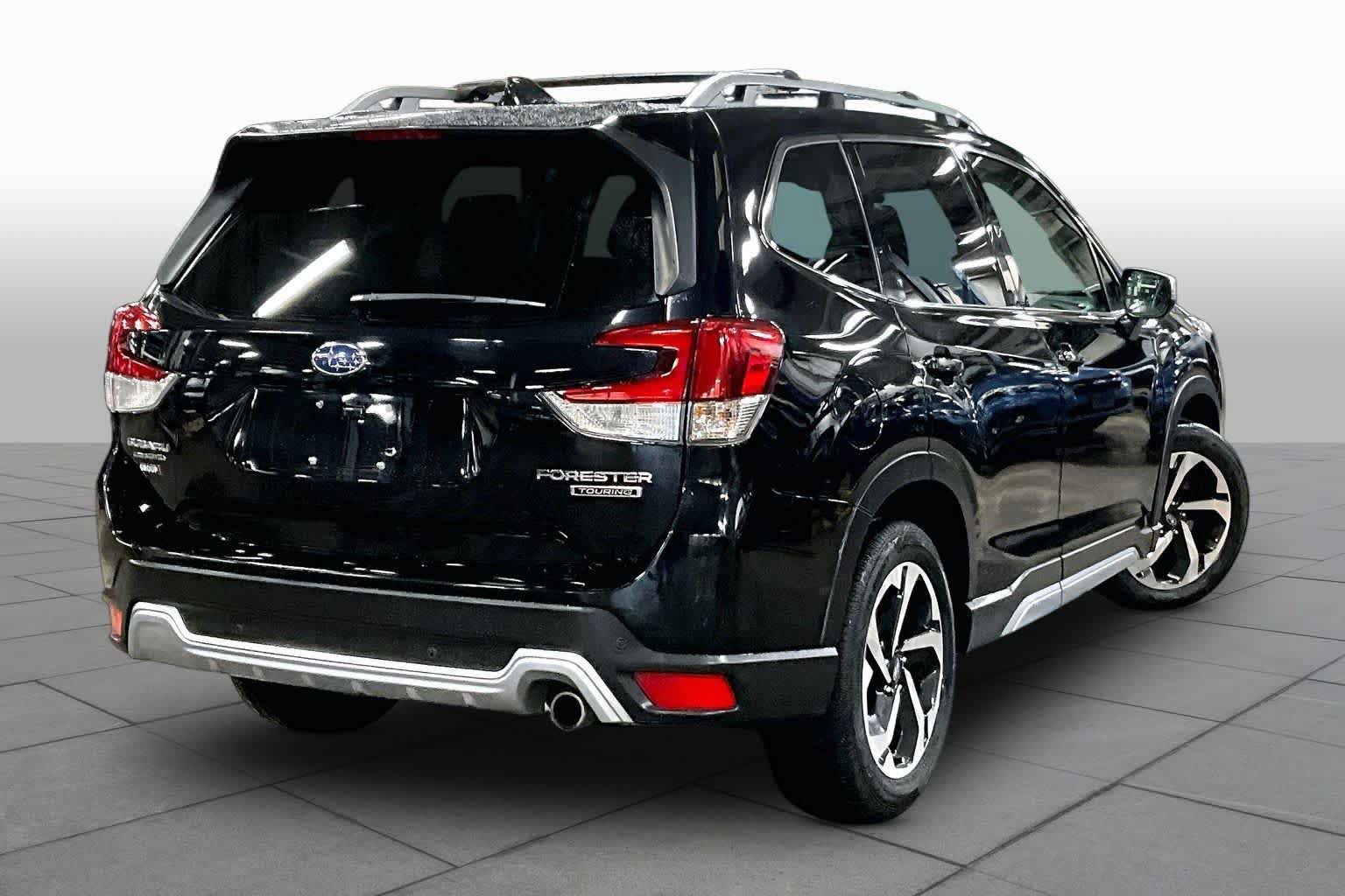Used 2022 Subaru Forester Touring AWD/4WD image 13