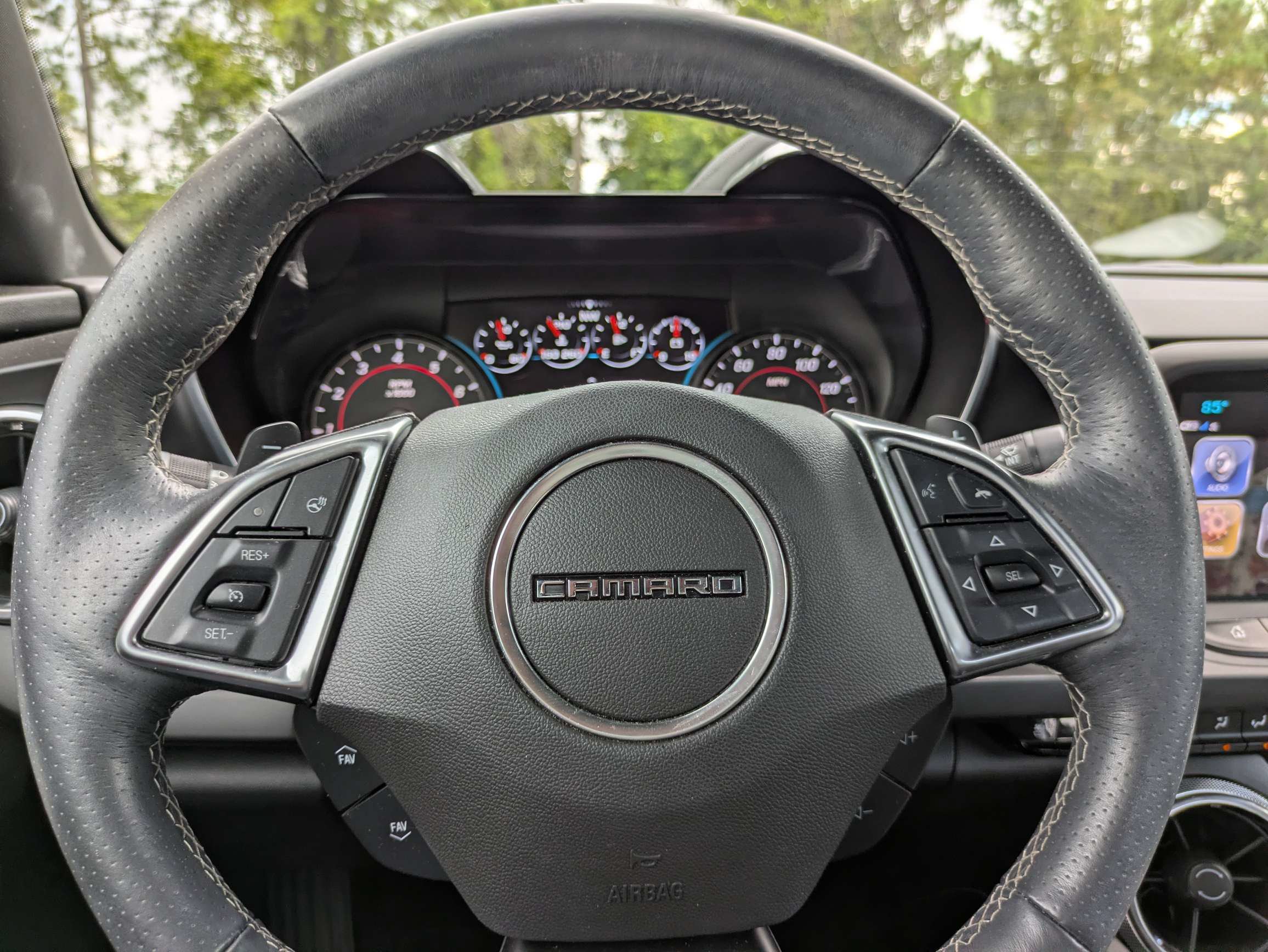 Used 2018 Chevrolet Camaro LT RWD image 18