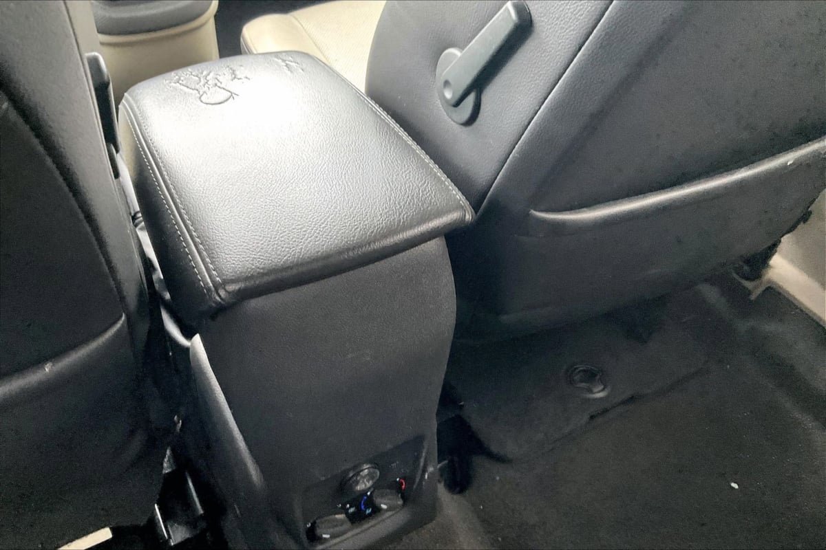 Used 2018 Ford Transit Connect XLT image 32