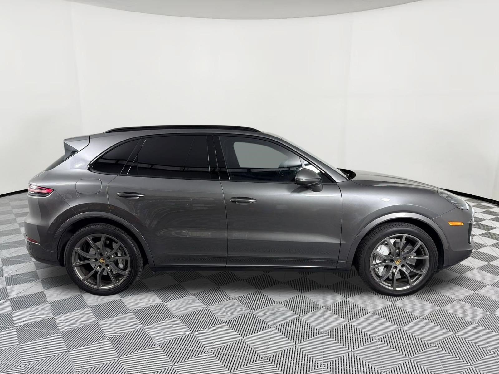 Certified 2020 Porsche Cayenne Turbo AWD/4WD image 8