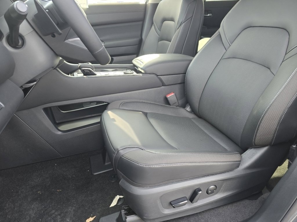 New 2026 Nissan Pathfinder SL image 16