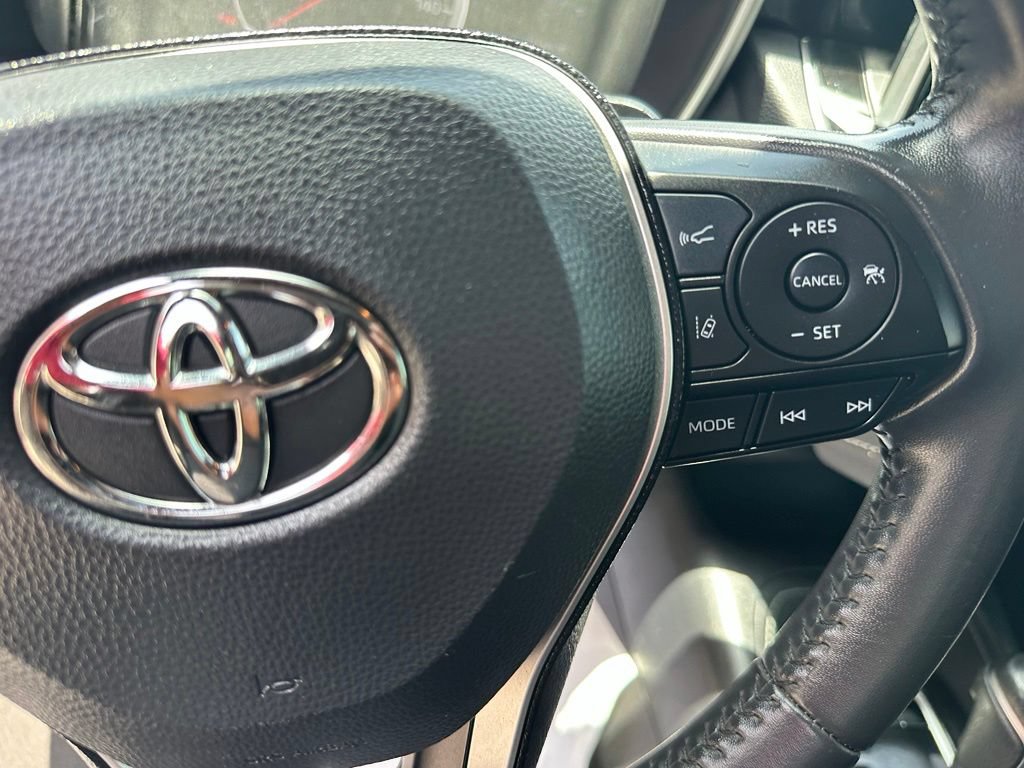 Used 2020 Toyota Corolla SE FWD image 18
