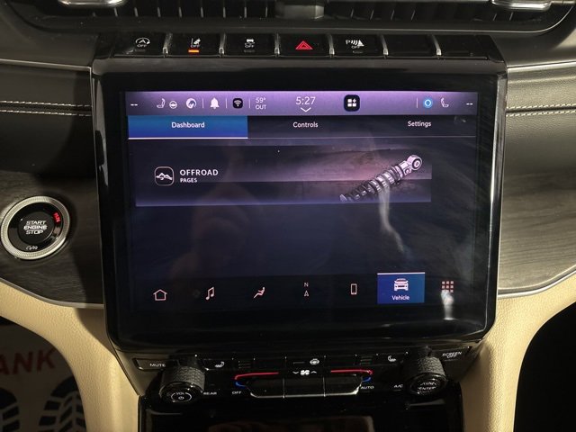 Used 2023 Jeep Grand Cherokee Limited image 44